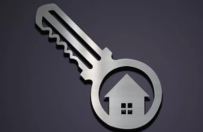 稀缺资源的门,不是租一套房就能挤进去的